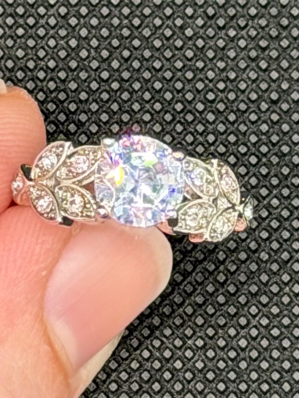 New Silver CZ Solitaire with Leaf Design